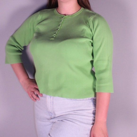 Green Mid-Button Crewneck - Picture 6 of 6